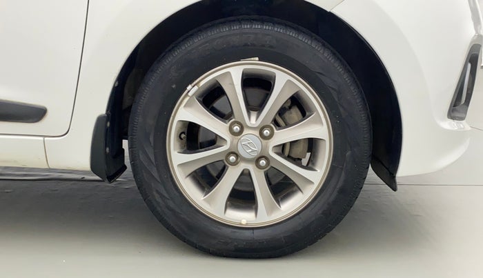 2016 Hyundai Grand i10 1.2 ASTA (O) AT, Petrol, Automatic, 77,961 km, Right Front Tyre