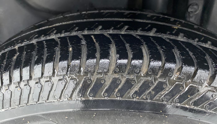 2016 Maruti Swift Dzire VDI OPT, Diesel, Manual, 44,783 km, Left Rear Tyre Tread