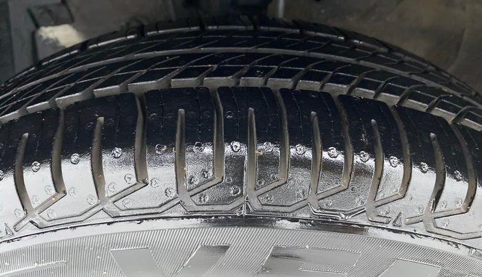 2016 Maruti Swift Dzire VDI OPT, Diesel, Manual, 44,783 km, Left Front Tyre Tread