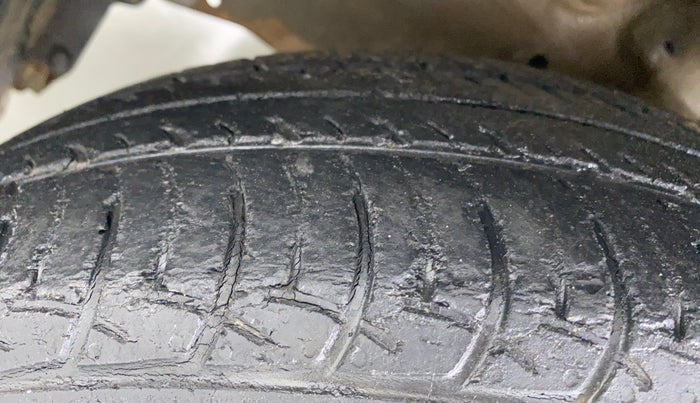 2016 Maruti Celerio ZXI AMT, Petrol, Automatic, 27,097 km, Left Front Tyre Tread