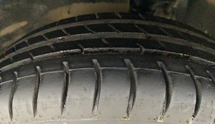 2010 Maruti Alto K10 VXI, Petrol, Manual, 70,487 km, Left Front Tyre Tread