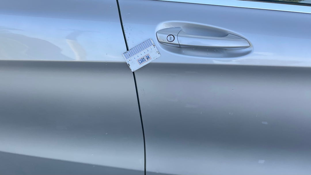 Doors Front RHS Scratch