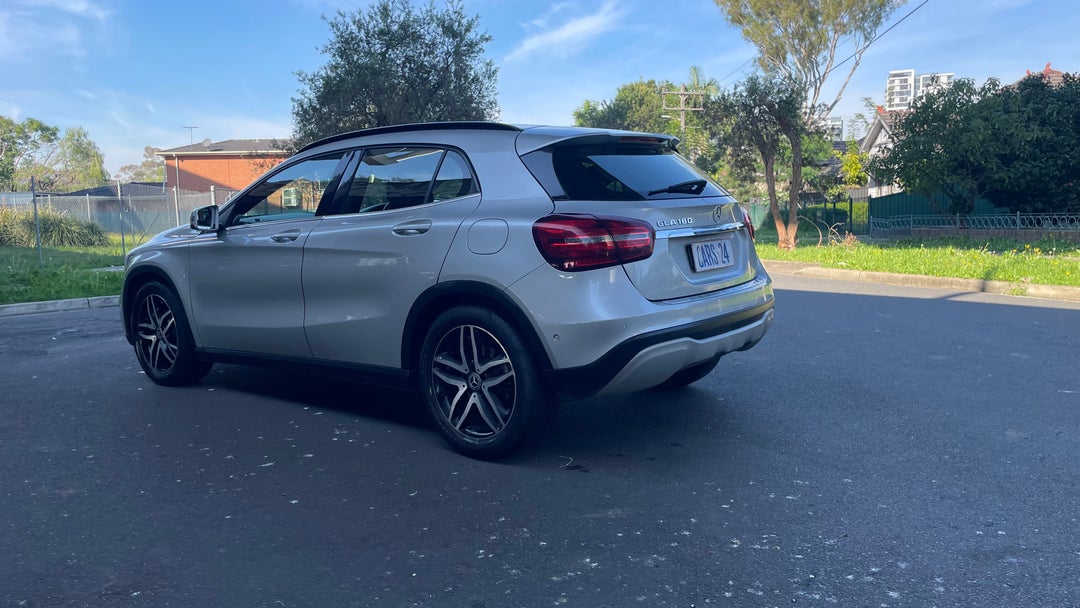 Left Back Diagonal (45- Degree) View