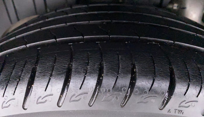 2019 Mahindra XUV300 1.2 W8 OPT, Petrol, Manual, 22,585 km, Left Rear Tyre Tread