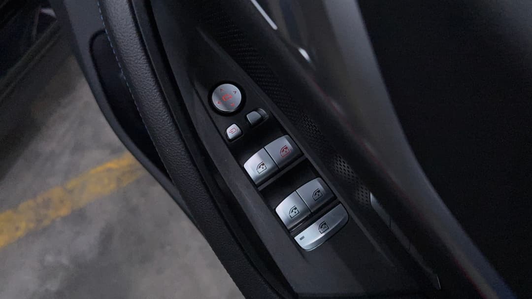 2022 BMW 4 20i M Sport Gran Coupe, Automatic, 28307 km, Drivers Side Door Panel Controls