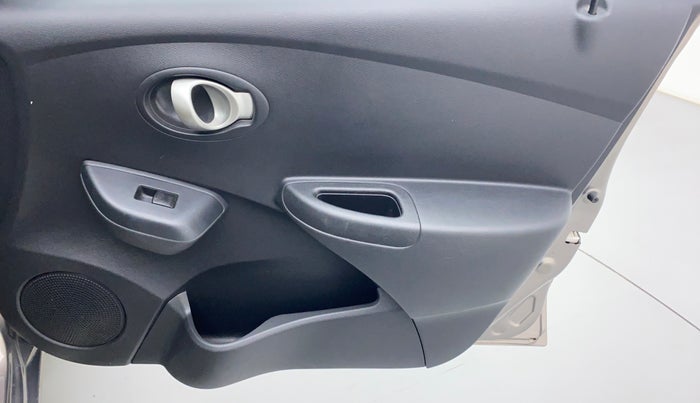 2018 Datsun Go T, Petrol, Manual, 32,155 km, Driver Side Door Panels Control