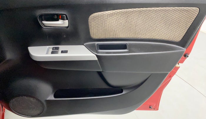 2016 Maruti Wagon R 1.0 LXI CNG, CNG, Manual, 68,601 km, Driver Side Door Panels Control