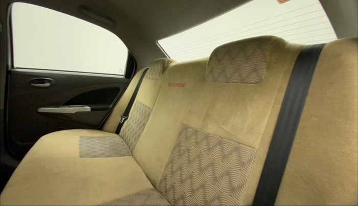 2011 Toyota Etios V, Petrol, Manual, 47,131 km, Right Side Rear Door Cabin