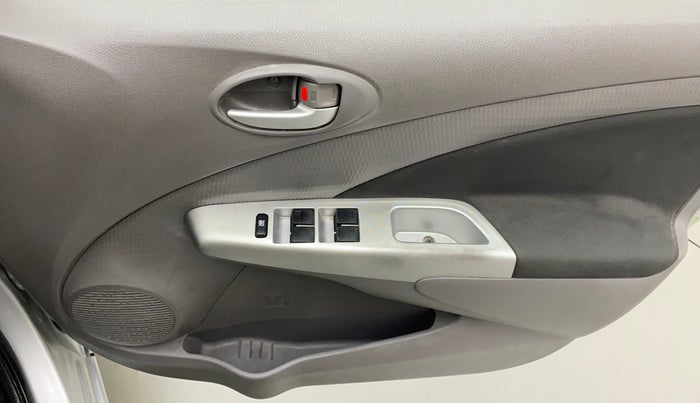 2011 Toyota Etios V, Petrol, Manual, 47,313 km, Driver Side Door Panels Control