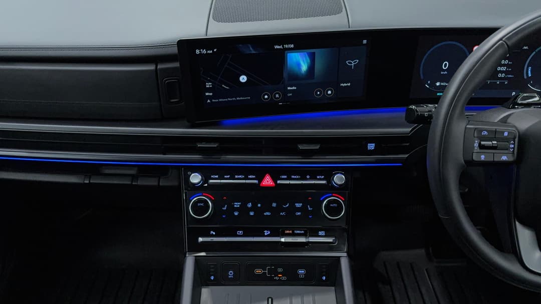 2025 Hyundai Santa Fe Calligraphy Hev (7 Seat) (blk), Automatic, 26263 km, Center Console