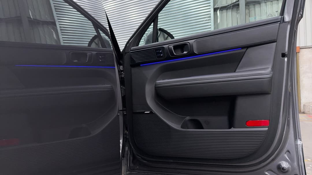 2025 Hyundai Santa Fe Calligraphy Hev (7 Seat) (blk), Automatic, 26263 km, Speaker View