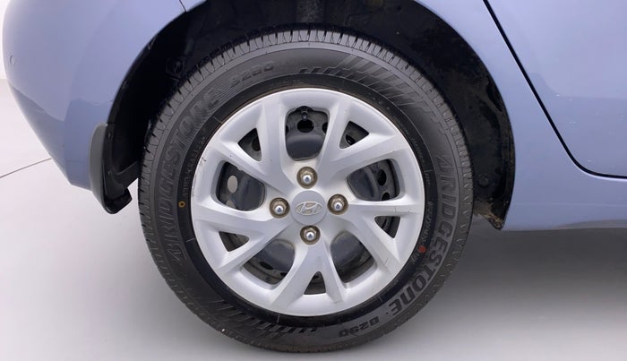 2017 Hyundai Grand i10 SPORTZ 1.2 KAPPA VTVT, Petrol, Manual, 24,280 km, Right Rear Wheel
