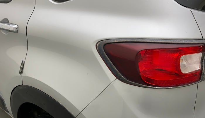 2019 Renault TRIBER RXZ, Petrol, Manual, 66,634 km, Left quarter panel - Minor scratches