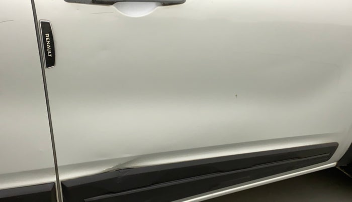 2019 Renault TRIBER RXZ, Petrol, Manual, 66,634 km, Driver-side door - Minor scratches
