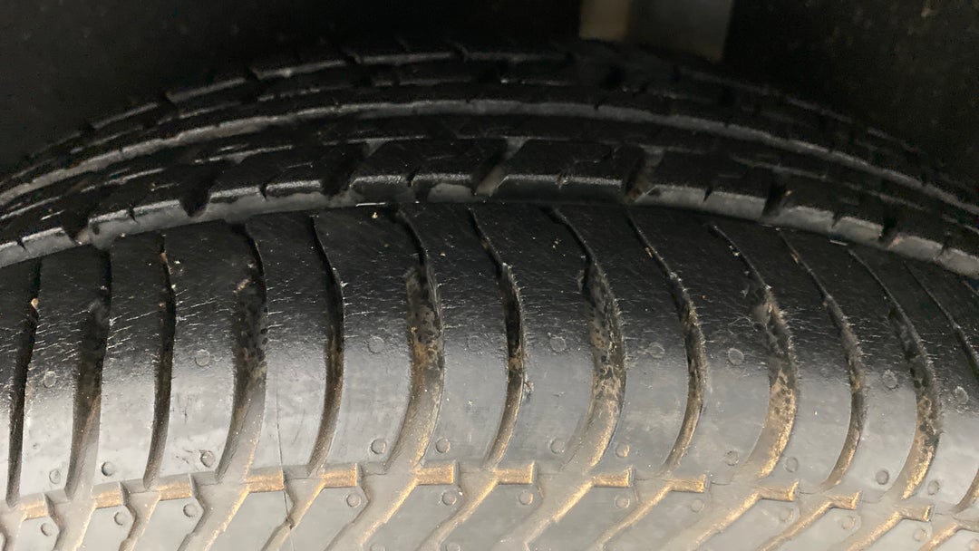 Left Rear Tyre Tread