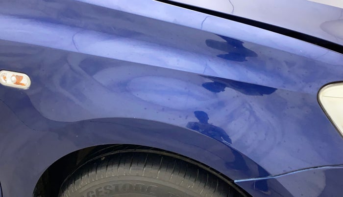 2014 Volkswagen Polo COMFORTLINE 1.2L, Petrol, Manual, 81,886 km, Right fender - Paint has minor damage