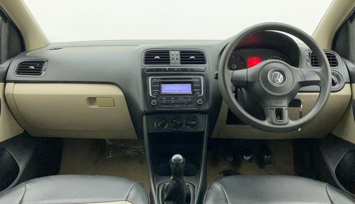 2014 Volkswagen Polo COMFORTLINE 1.2L, Petrol, Manual, 81,886 km, Dashboard
