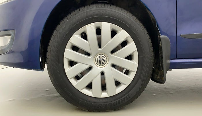 2014 Volkswagen Polo COMFORTLINE 1.2L, Petrol, Manual, 81,886 km, Left Front Wheel