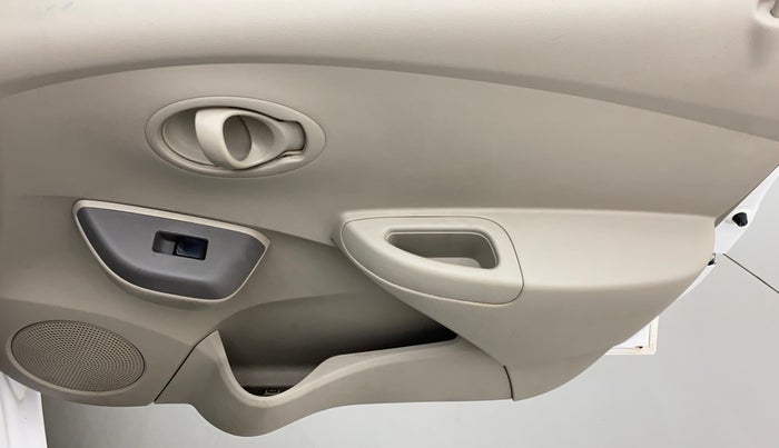 2015 Datsun Go Plus T, Petrol, Manual, 74,533 km, Driver Side Door Panels Control