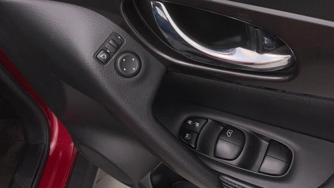 2019 Nissan X-trail St (2wd), Automatic, 85646 km, Drivers Side Door Panel Controls