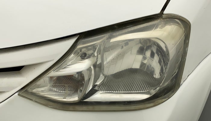 2011 Toyota Etios G, Petrol, Manual, 80,532 km, Left headlight - Faded
