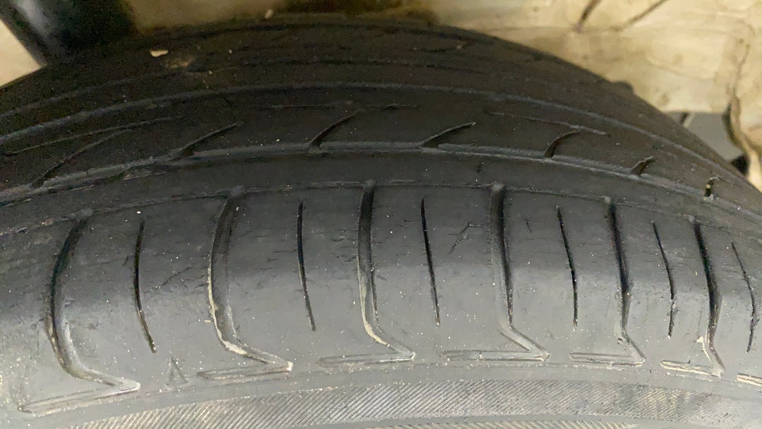 Right Rear Tyre Tread
