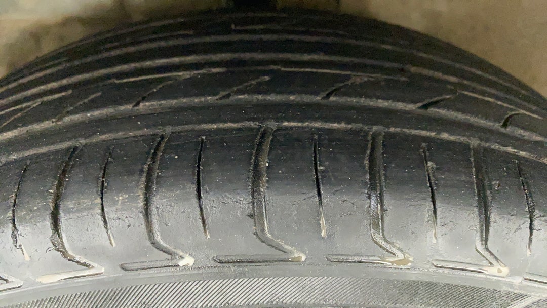 Left Front Tyre Tread
