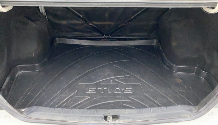 2011 Toyota Etios G, Petrol, Manual, 80,532 km, Boot Inside
