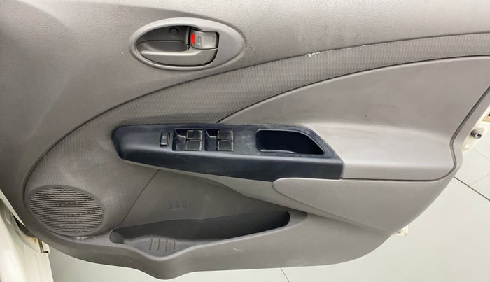 2011 Toyota Etios G, Petrol, Manual, 80,532 km, Driver Side Door Panels Control
