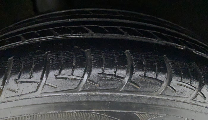 2018 Maruti Baleno DELTA 1.2 K12, Petrol, Manual, 88,655 km, Right Rear Tyre Tread