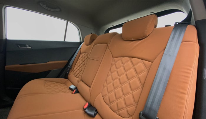 2015 Hyundai Creta 1.6 SX PLUS PETROL, Petrol, Manual, 38,818 km, Right Side Rear Door Cabin