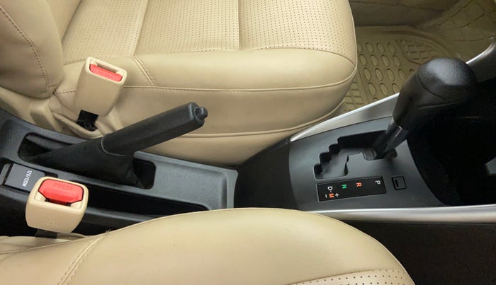 2018 Toyota YARIS J CVT, Petrol, Automatic, 27,328 km, Gear Lever