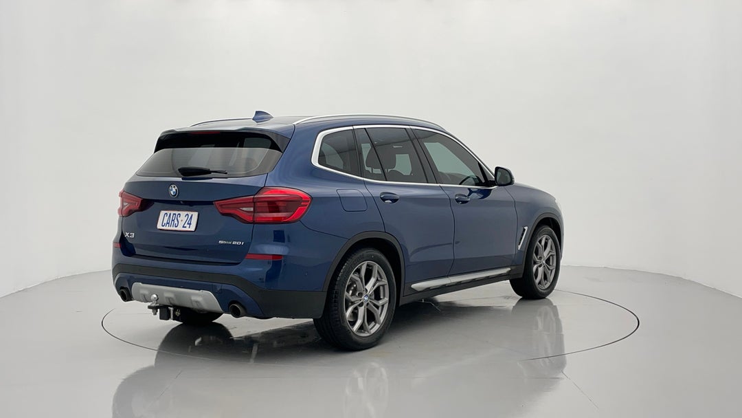 Right Back Diagonal (45- Degree) View