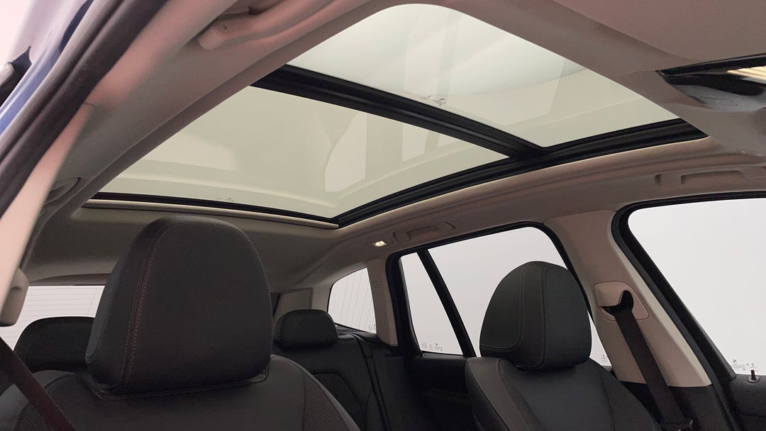 Interior Sunroof/Moonroof