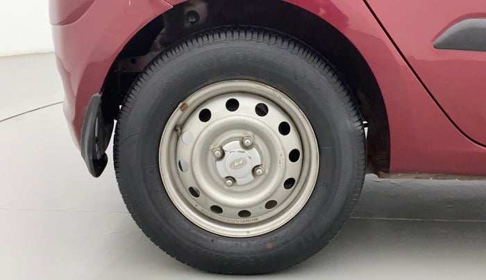2014 Hyundai i10 MAGNA 1.1, Petrol, Manual, 29,584 km, Right Rear Wheel