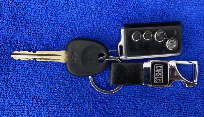 2014 Hyundai i10 MAGNA 1.1, Petrol, Manual, 29,584 km, Key Close Up