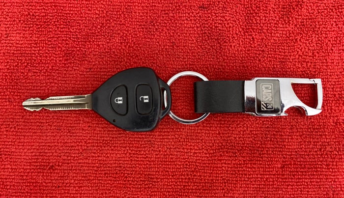 2015 Toyota Fortuner 3.0 4X2 MT, Diesel, Manual, 36,467 km, Key Close Up