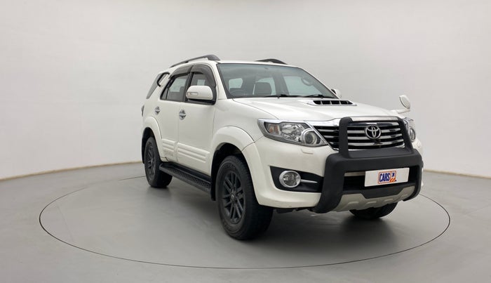 2015 Toyota Fortuner 3.0 4X2 MT, Diesel, Manual, 36,467 km, Right Front Diagonal