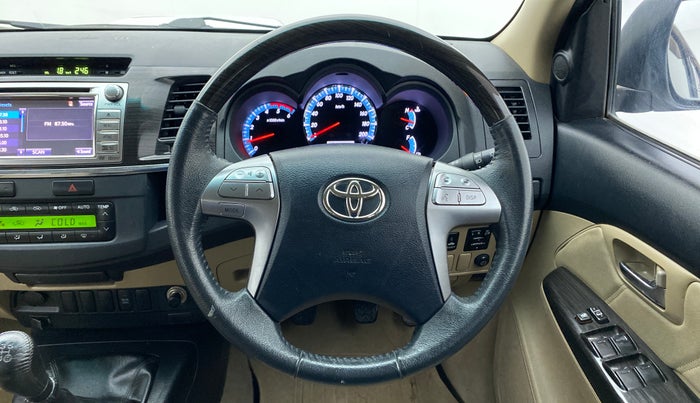 2015 Toyota Fortuner 3.0 4X2 MT, Diesel, Manual, 36,467 km, Steering Wheel Close Up