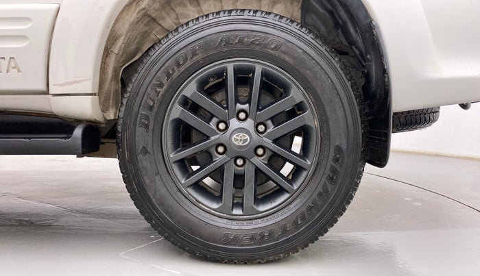 2015 Toyota Fortuner 3.0 4X2 MT, Diesel, Manual, 36,467 km, Left Rear Wheel