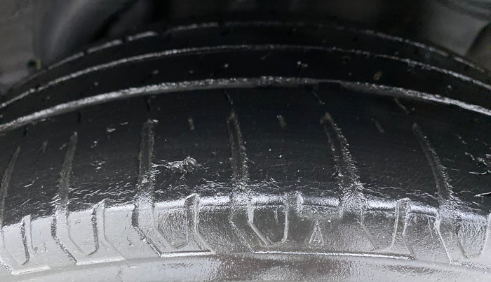 2018 Hyundai Verna 1.6 SX VTVT, Petrol, Manual, 57,656 km, Left Rear Tyre Tread