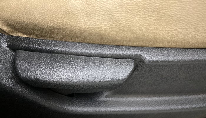2012 Hyundai Eon ERA PLUS, Petrol, Manual, 37,830 km, Driver Side Adjustment Panel