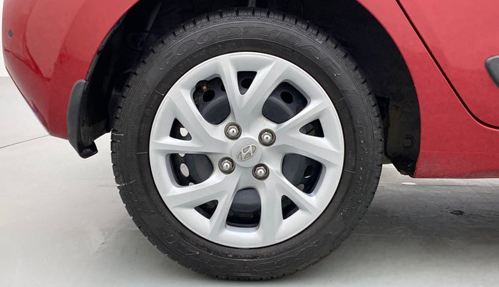 2018 Hyundai Grand i10 SPORTZ 1.2 KAPPA VTVT, Petrol, Manual, 10,712 km, Right Rear Wheel