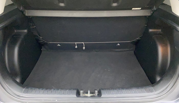 2019 Hyundai VENUE SX 1.0 TURBO, Petrol, Manual, 42,425 km, Boot Inside