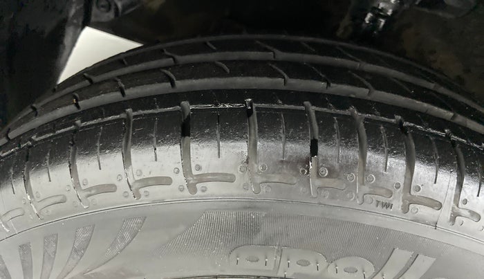 2019 Hyundai GRAND I10 NIOS SPORTZ PETROL, Petrol, Manual, 10,116 km, Left Front Tyre Tread