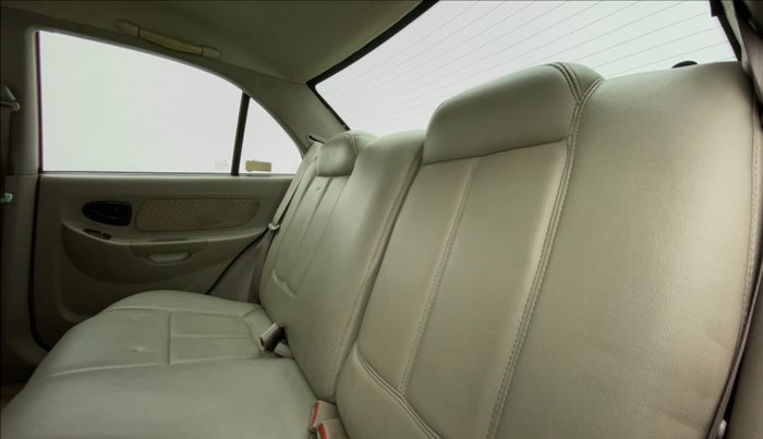 2011 Hyundai Accent EXECUTIVE, Petrol, Manual, 70,123 km, Right Side Rear Door Cabin