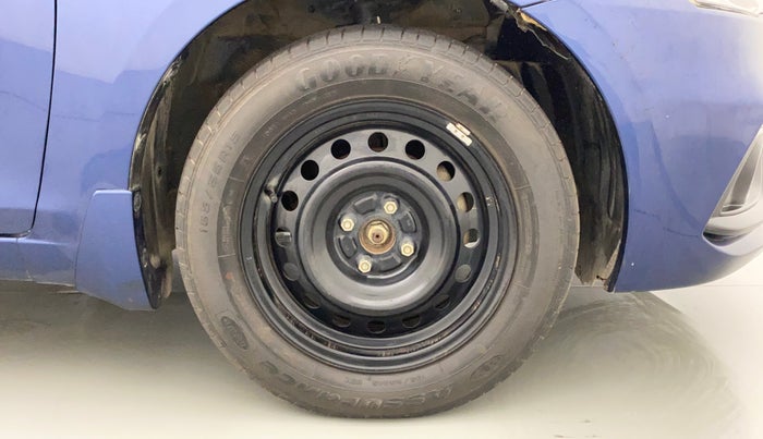 2019 Maruti Ciaz SIGMA 1.5 SHVS MT  PETROL, Petrol, Manual, 26,894 km, Right Front Wheel