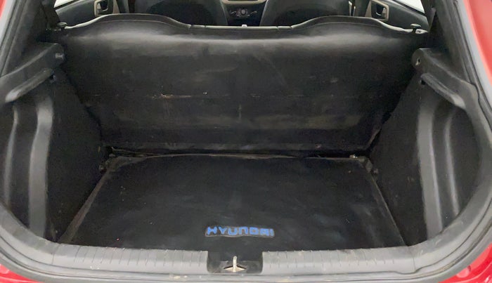2017 Hyundai Elite i20 SPORTZ 1.2, Petrol, Manual, 79,192 km, Dicky (Boot door) - Parcel tray missing