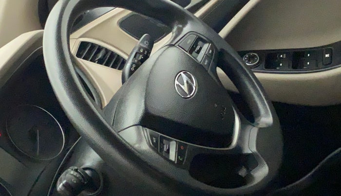 2017 Hyundai Elite i20 SPORTZ 1.2, Petrol, Manual, 79,192 km, Steering wheel - Phone control not functional