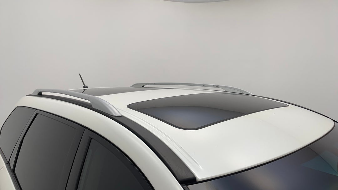 Roof/Sunroof View